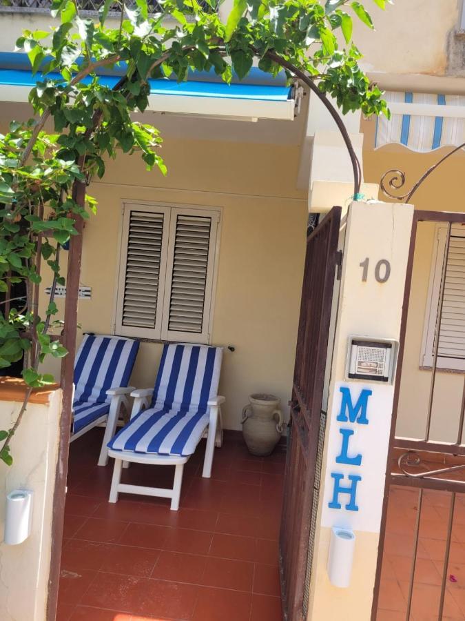 My Little House - Appartamento Con Patio E Parcheggio Privato A 5 Minuti Dalla Spiaggia E Dal Centro Tropea Luaran gambar