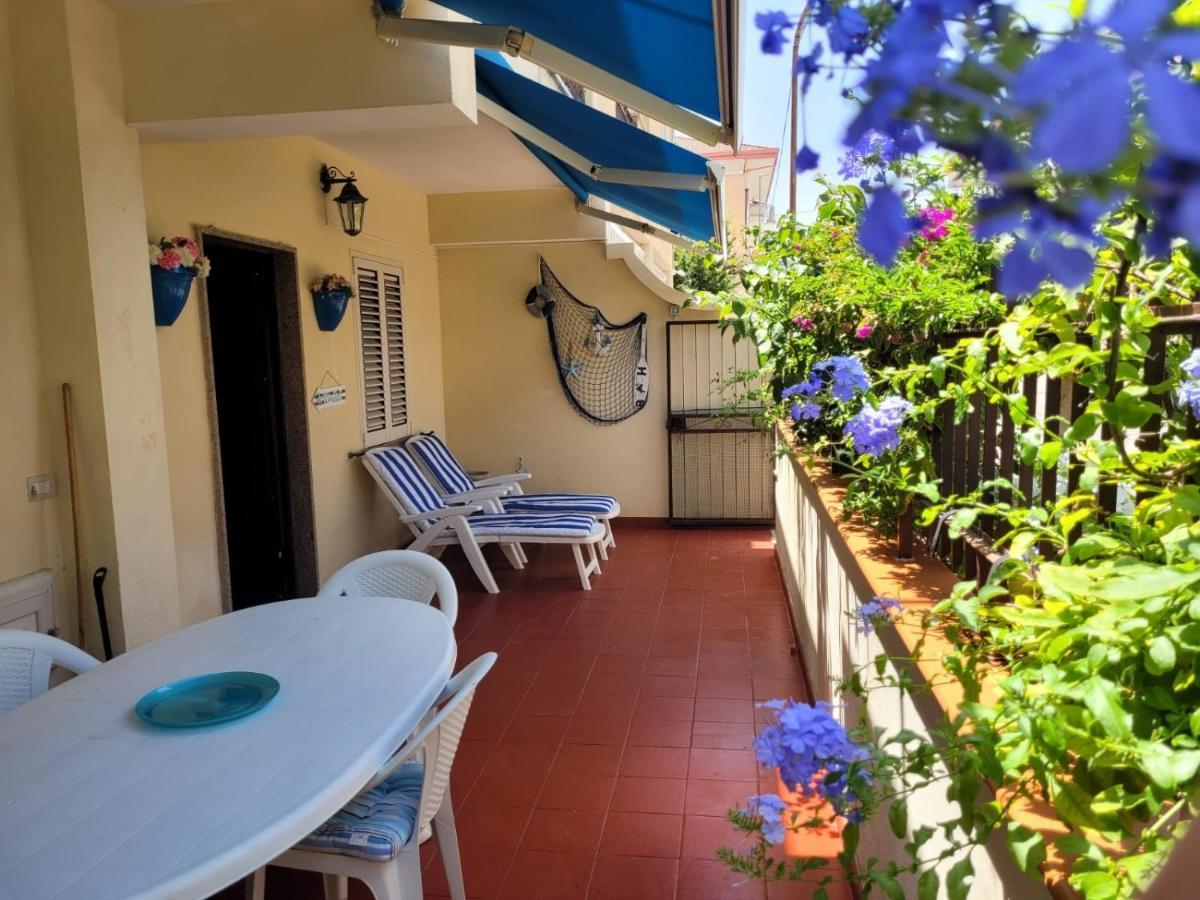 My Little House - Appartamento Con Patio E Parcheggio Privato A 5 Minuti Dalla Spiaggia E Dal Centro Tropea Luaran gambar