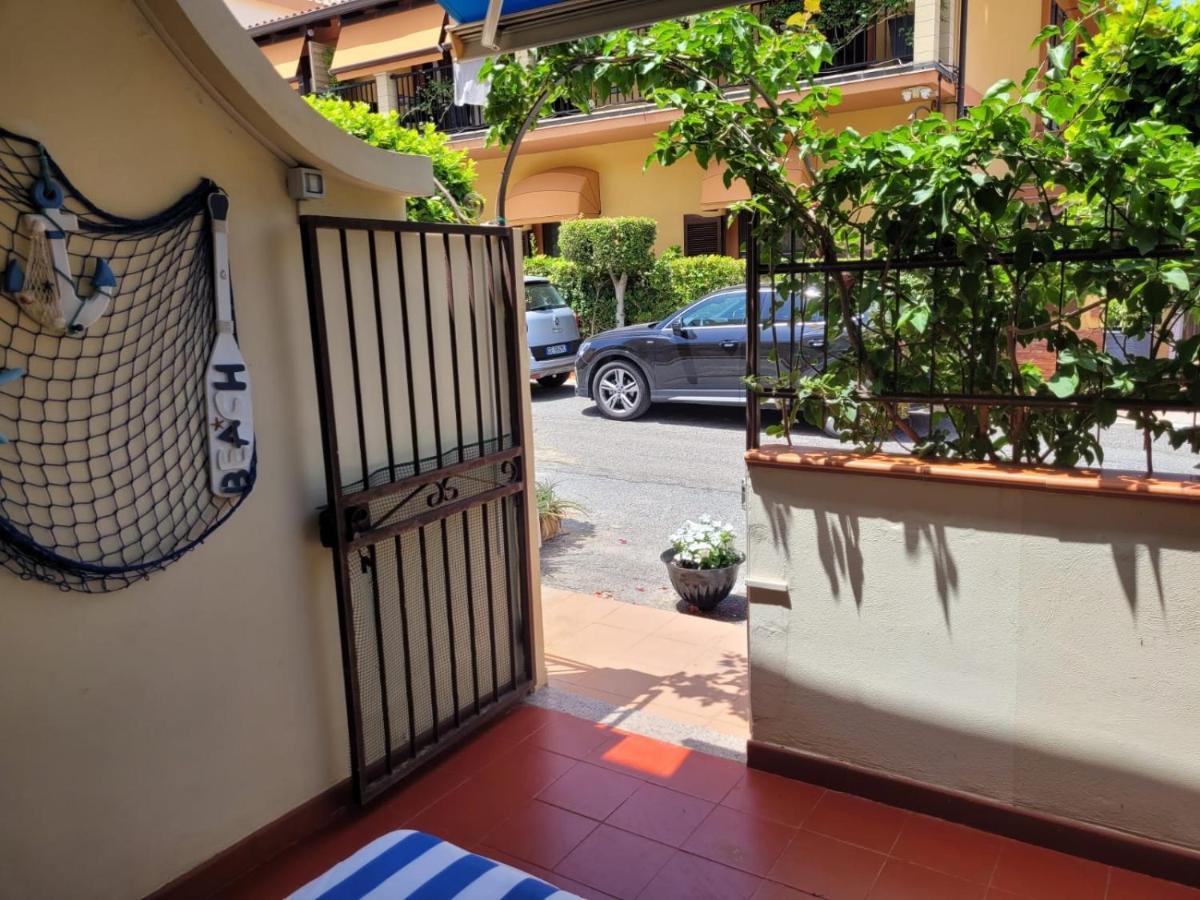 My Little House - Appartamento Con Patio E Parcheggio Privato A 5 Minuti Dalla Spiaggia E Dal Centro Tropea Luaran gambar
