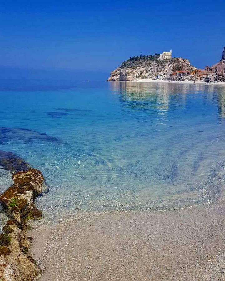 My Little House - Appartamento Con Patio E Parcheggio Privato A 5 Minuti Dalla Spiaggia E Dal Centro Tropea Luaran gambar